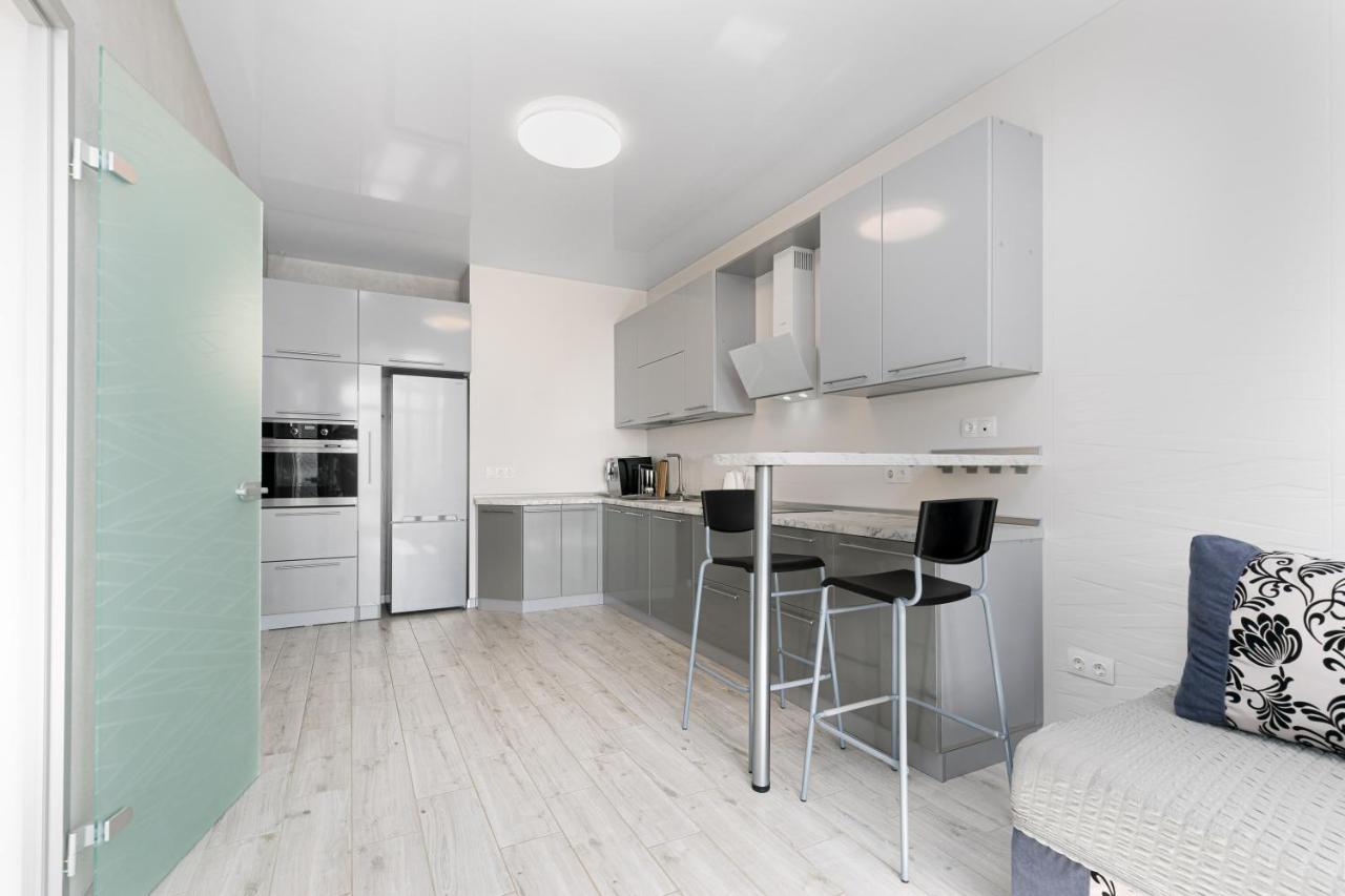 Pearl 44 Apartment With Terrace Odessa Buitenkant foto